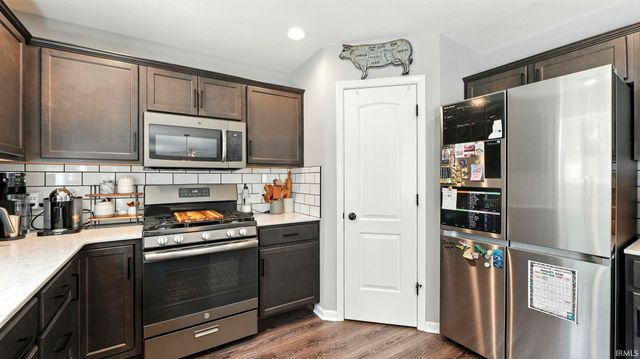 1042 Sicilian Passage, Fort Wayne, IN 46818