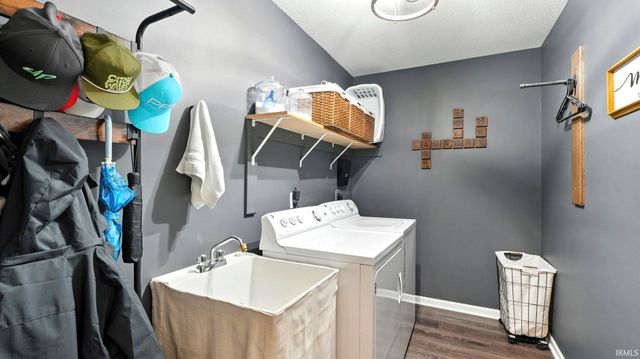 1042 Sicilian Passage, Fort Wayne, IN 46818