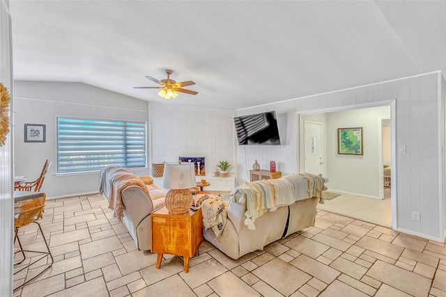 704 Tahiti Drive, Granbury, TX 76048