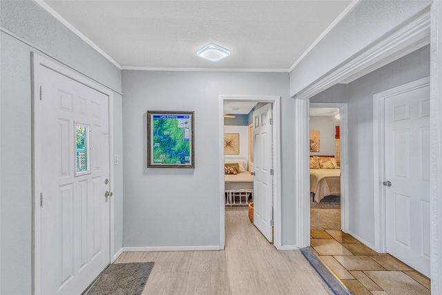 704 Tahiti Drive, Granbury, TX 76048