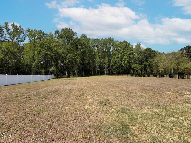 1717 Willow Landing Way, Willow Spring, NC 27592