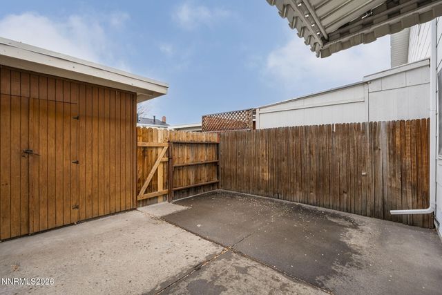 227 Smithridge Park, Reno, NV 89502