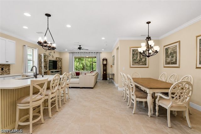 3865 Helmsman DR, Naples, FL 34120