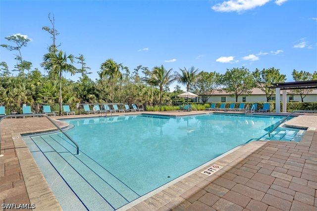 3865 Helmsman DR, Naples, FL 34120