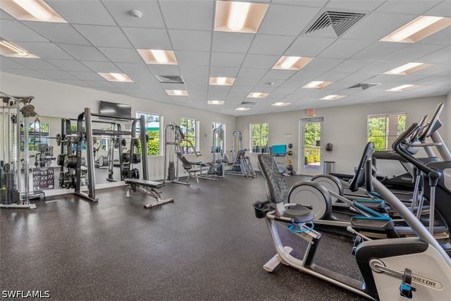 3865 Helmsman DR, Naples, FL 34120