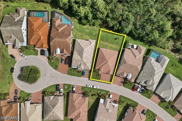 3865 Helmsman DR, Naples, FL 34120