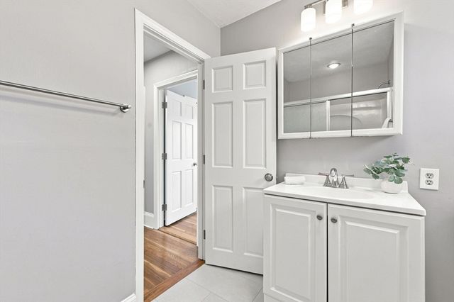 25 Leland St, Malden, MA 02148