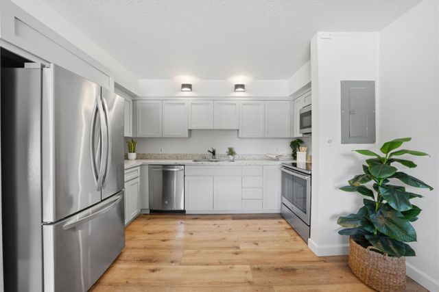 701 N Rengstorff Avenue 6, Mountain View, CA 94043