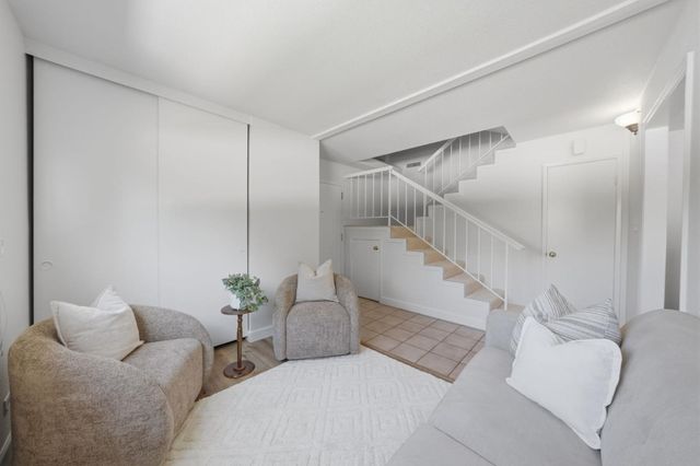 701 N Rengstorff Avenue 6, Mountain View, CA 94043