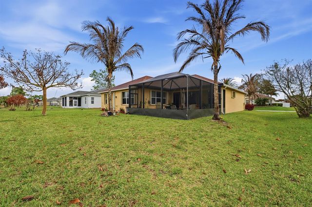 6988 NW Hartney Way, Port St. Lucie, FL 34983