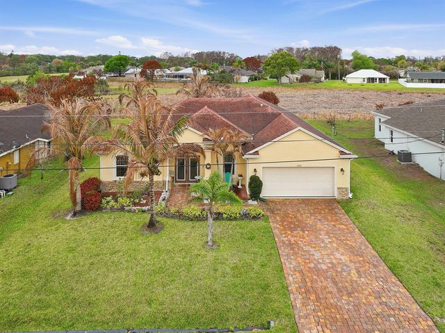 6988 NW Hartney Way, Port St. Lucie, FL 34983