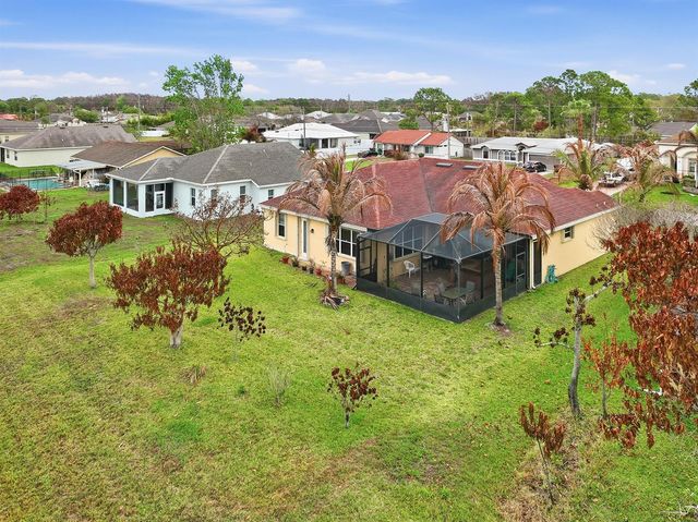 6988 NW Hartney Way, Port St. Lucie, FL 34983