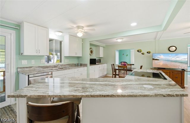293 Edwardo AVE, Fort Myers, FL 33905