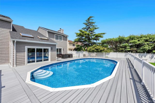 859 Pine Avenue, West Islip, NY 11795