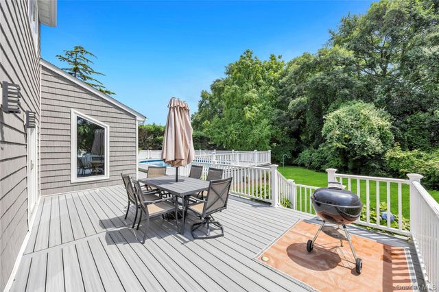 859 Pine Avenue, West Islip, NY 11795