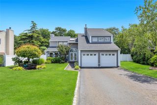 859 Pine Avenue, West Islip, NY 11795