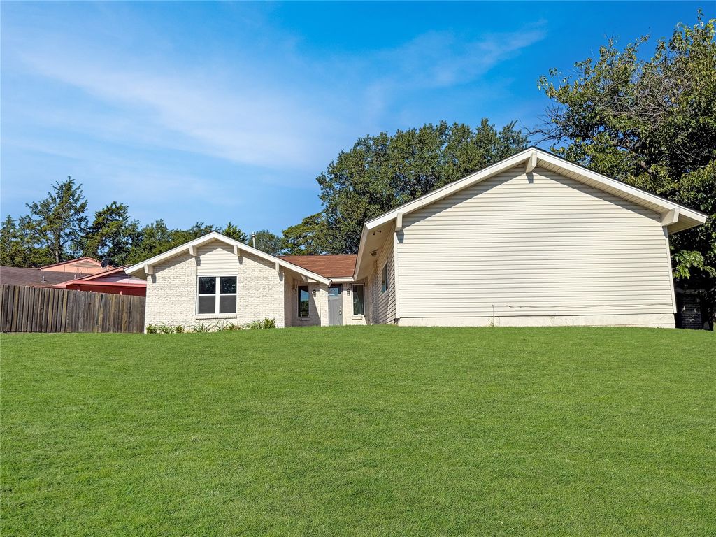 3549 Rio Grande Circle, Dallas, TX 75233