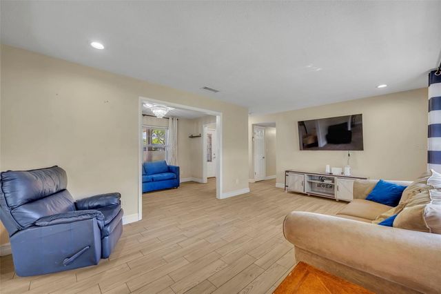 4402 BLONIGEN AVENUE, Orlando, FL 32812