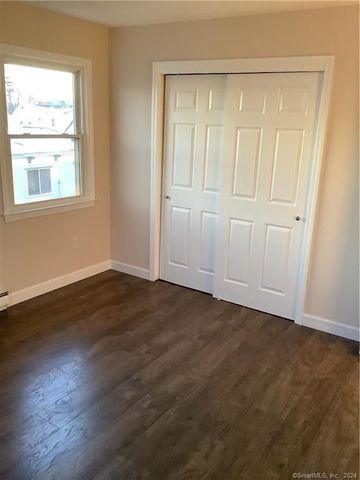 4 Villaway Road Left Side, Norwalk, CT 06855