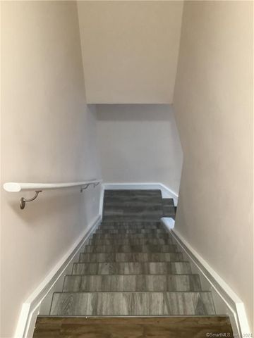 4 Villaway Road Left Side, Norwalk, CT 06855