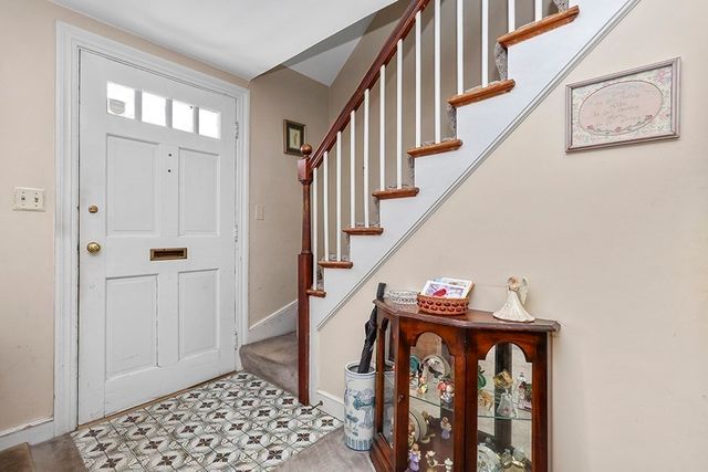 38 Barbara Rd, Newton, MA 02465