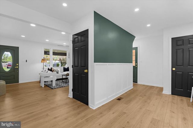 203 WALTON AVE, Baltimore, MD 21225