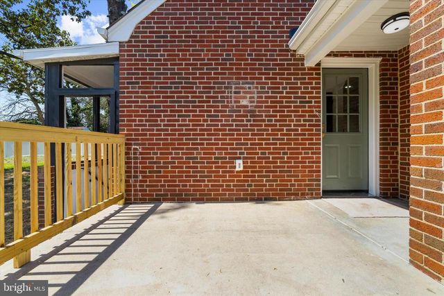 203 WALTON AVE, Baltimore, MD 21225