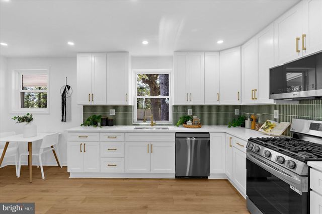 203 WALTON AVE, Baltimore, MD 21225