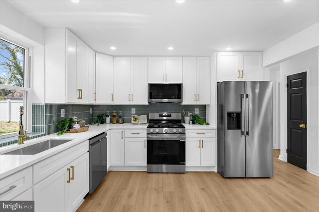 203 WALTON AVE, Baltimore, MD 21225