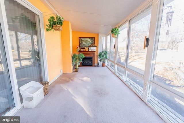 513 EGGERTS CROSSING RD, Ewing, NJ 08638