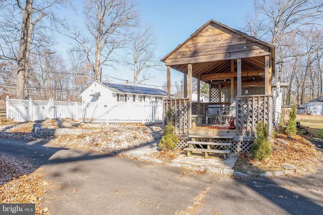 513 EGGERTS CROSSING RD, Ewing, NJ 08638