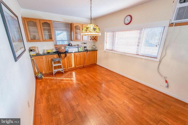 513 EGGERTS CROSSING RD, Ewing, NJ 08638