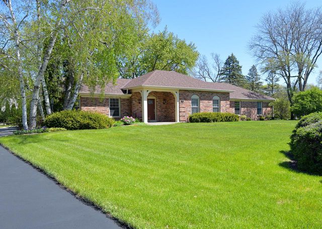 18330 Elm Terrace DRIVE, Brookfield, WI 53045