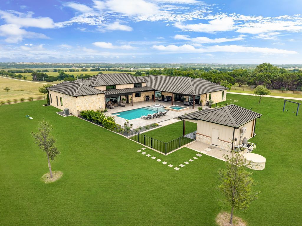 2145 CR 1227, Cleburne, TX 76033 — exterior