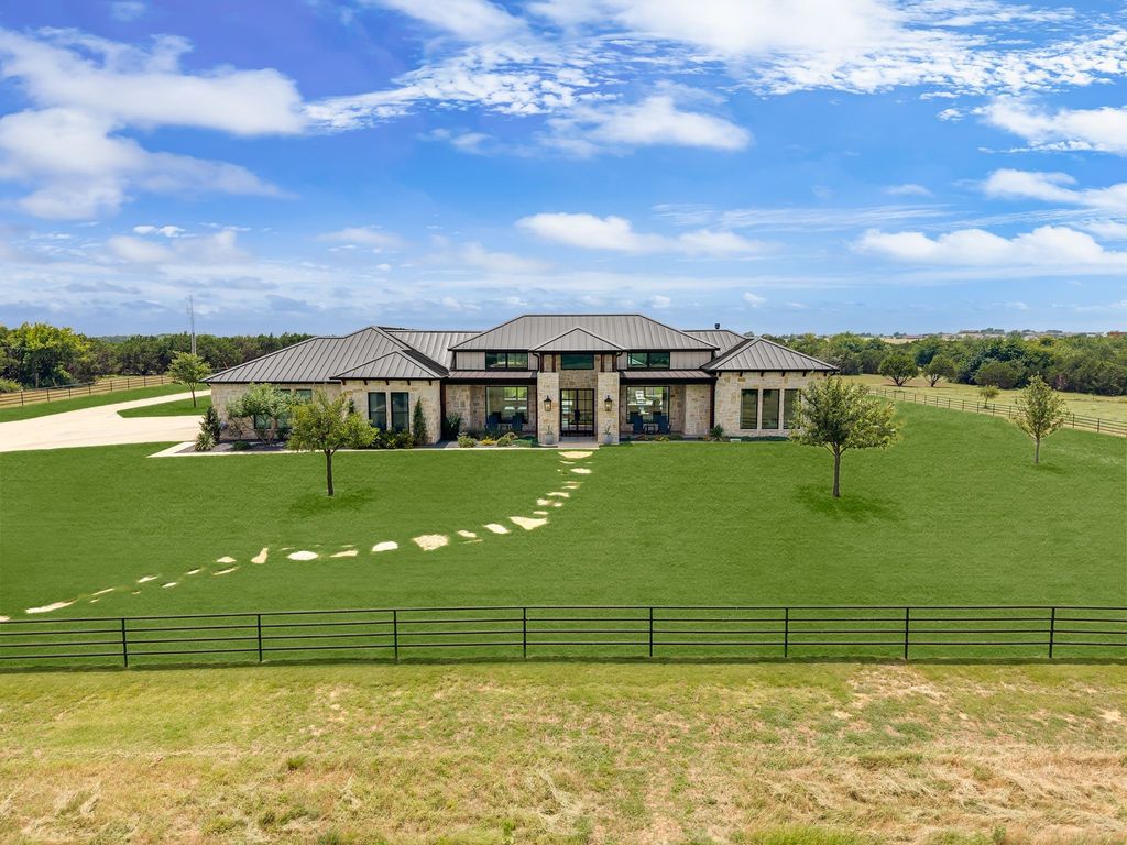 2145 CR 1227, Cleburne, TX 76033 — photo 2