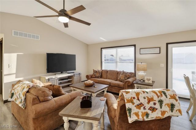 9389 Towpath Trail, Seville, OH 44273