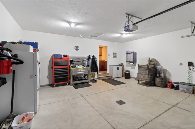 9389 Towpath Trail, Seville, OH 44273