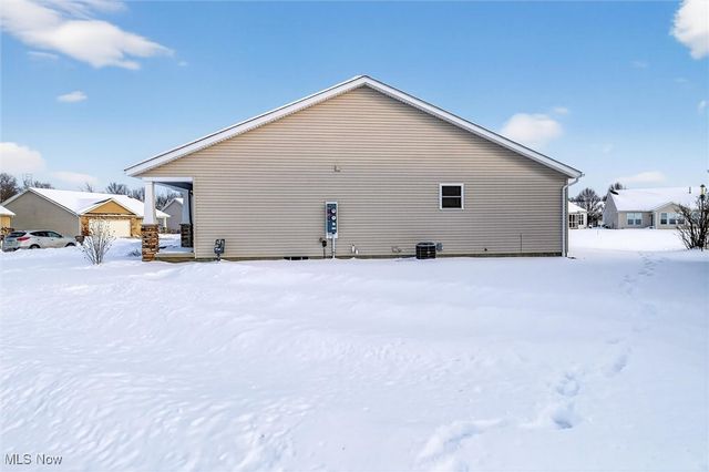 9389 Towpath Trail, Seville, OH 44273