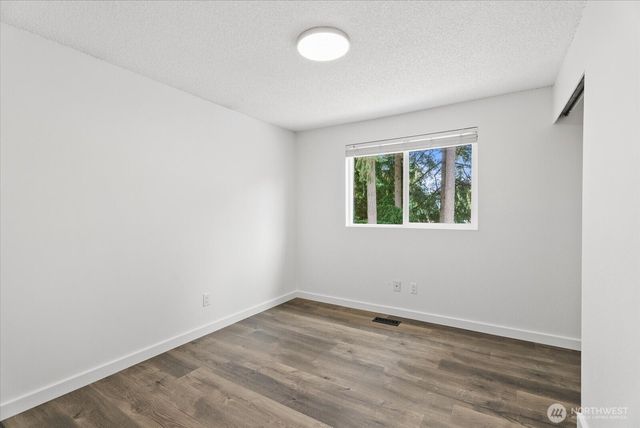 12808 Military Road E, Puyallup, WA 98374