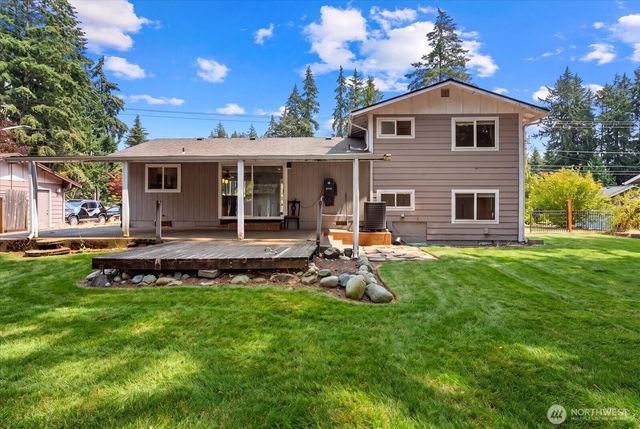 12808 Military Road E, Puyallup, WA 98374
