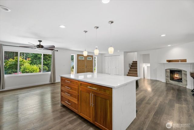 12808 Military Road E, Puyallup, WA 98374