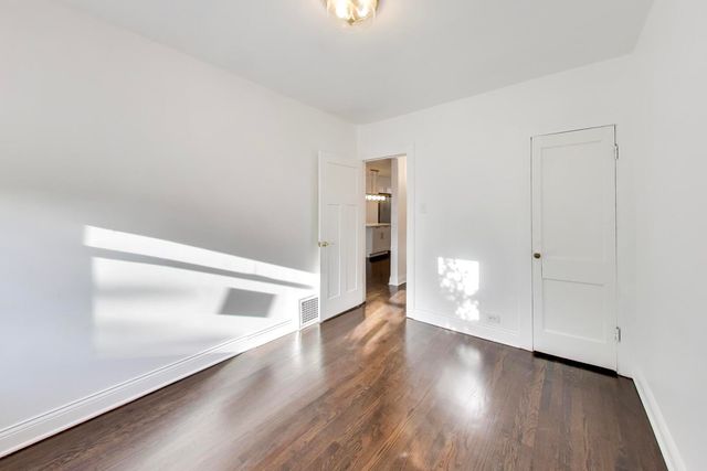 7950 S Indiana Avenue, Chicago, IL 60619