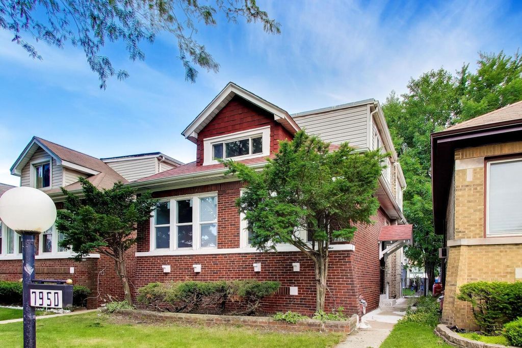 7950 S Indiana Avenue, Chicago, IL 60619
