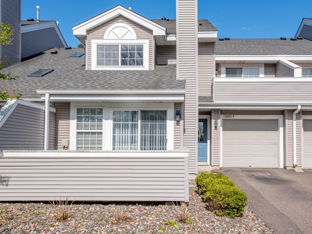 15805 24th Avenue N F, Plymouth, MN 55447