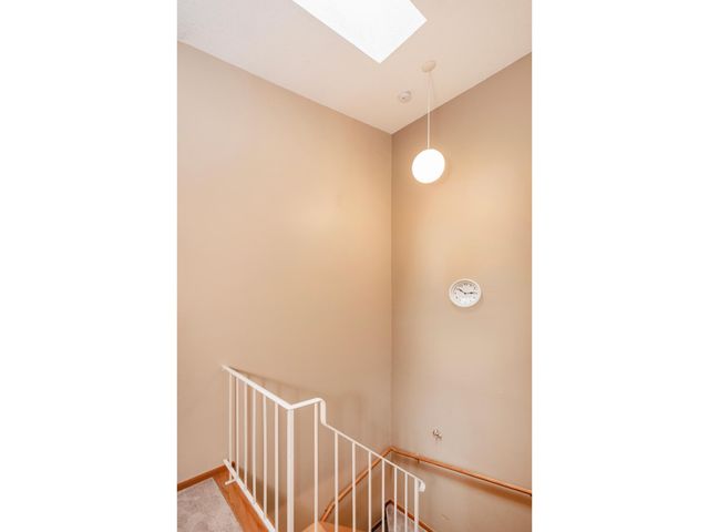 15805 24th Avenue N F, Plymouth, MN 55447