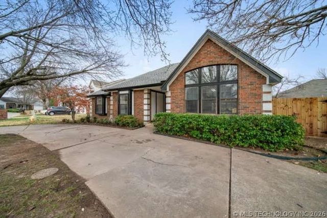 6331 S 90th East Court, Tulsa, OK 74133