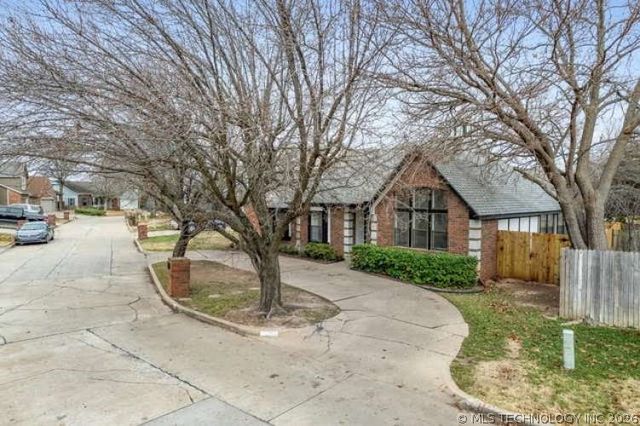 6331 S 90th East Court, Tulsa, OK 74133