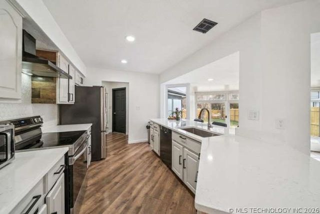 6331 S 90th East Court, Tulsa, OK 74133