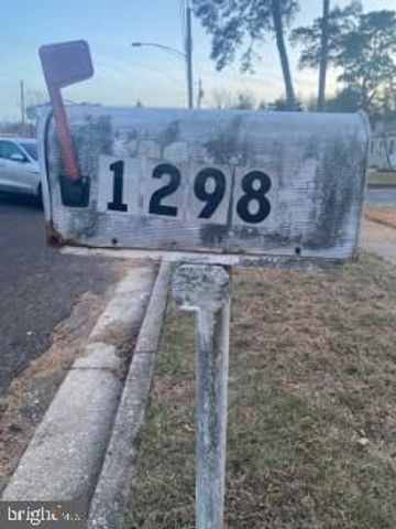1298 W CORNELL ST, Vineland, NJ 08360