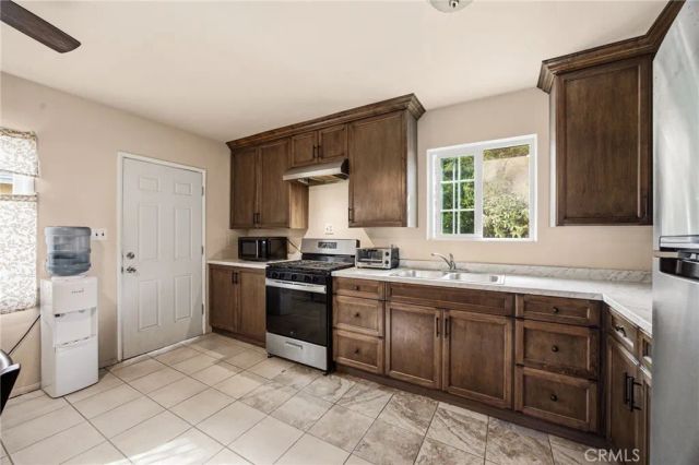 3515 Ross, Riverside, CA 92503